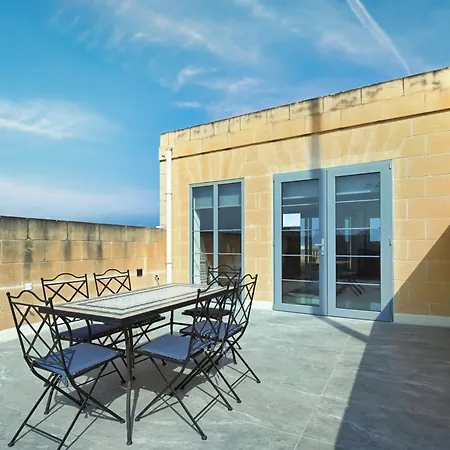 Silver Jubilee House *