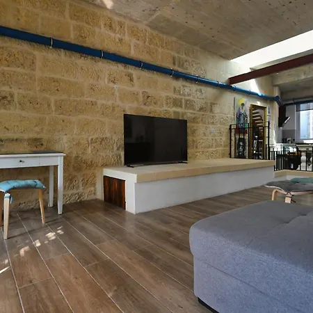 Silver Jubilee House *